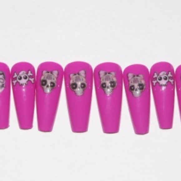 Pink with Skulls and bows- press on nail set - Picture 3 of 8